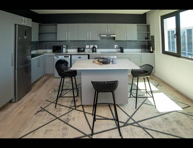 2 BEDROOM APARTMENT FOR SALE IN CAPE TOWN CITY CENTRE